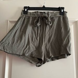 H&M Olive Green Size 6 Shorts